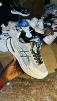 ODOGWU ADULT SNEAKERS  
( unisex )