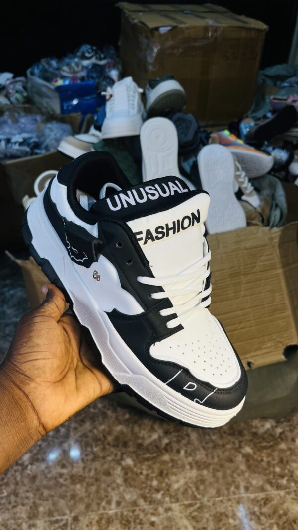 ODOGWU ADULT SNEAKERS  
( unisex )