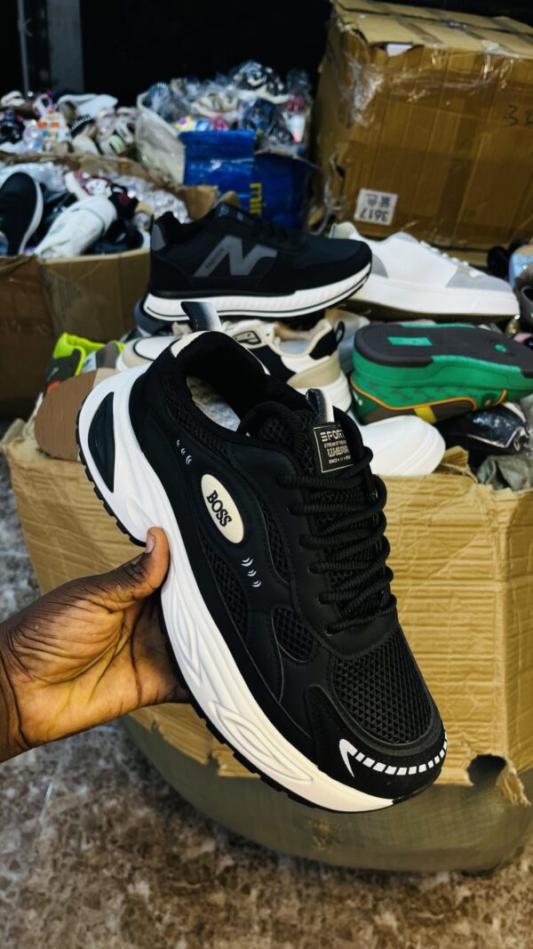 ODOGWU ADULT SNEAKERS  
( unisex )