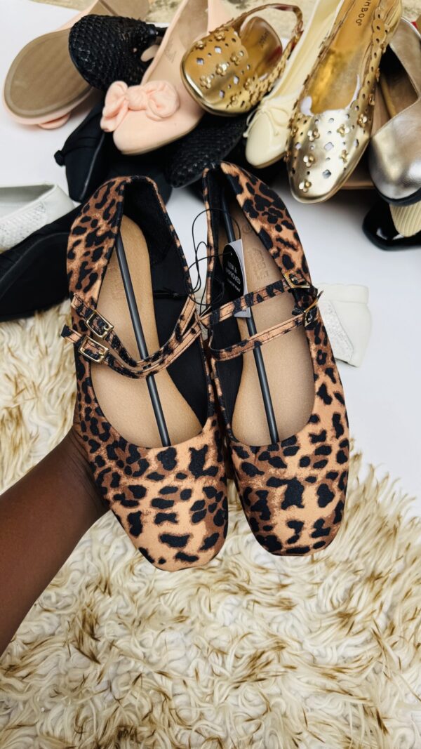 UPGRADED ADULT FLAT SHOES