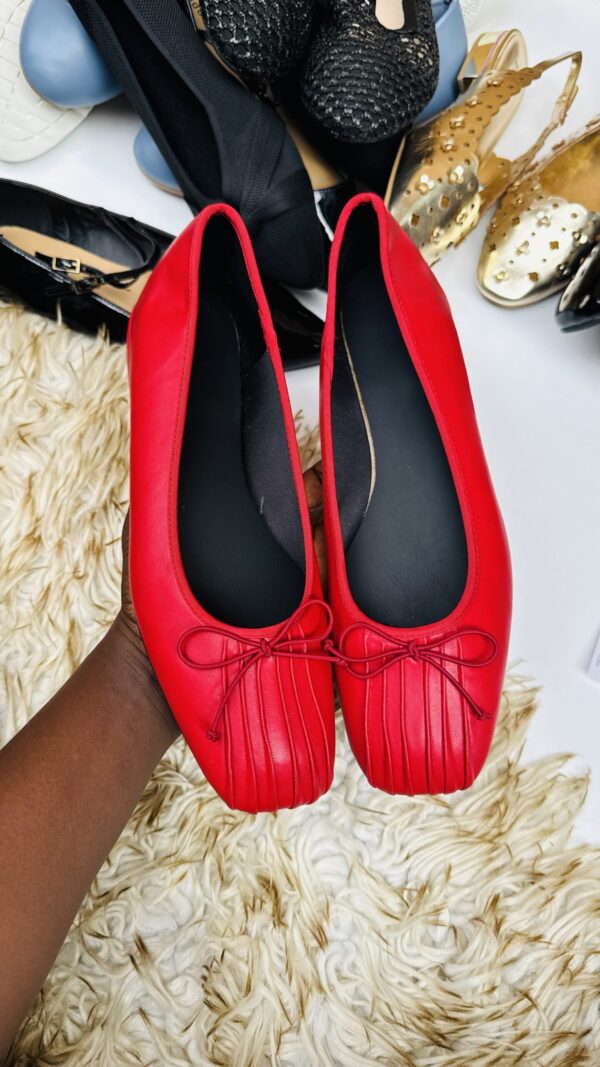 UPGRADED ADULT FLAT SHOES