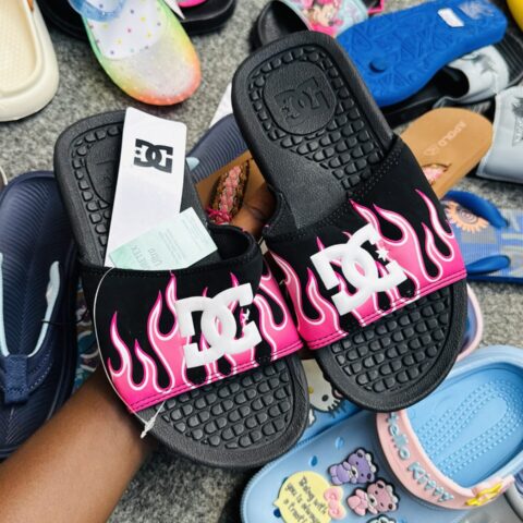 KIDDIES CROCS / SLIDES