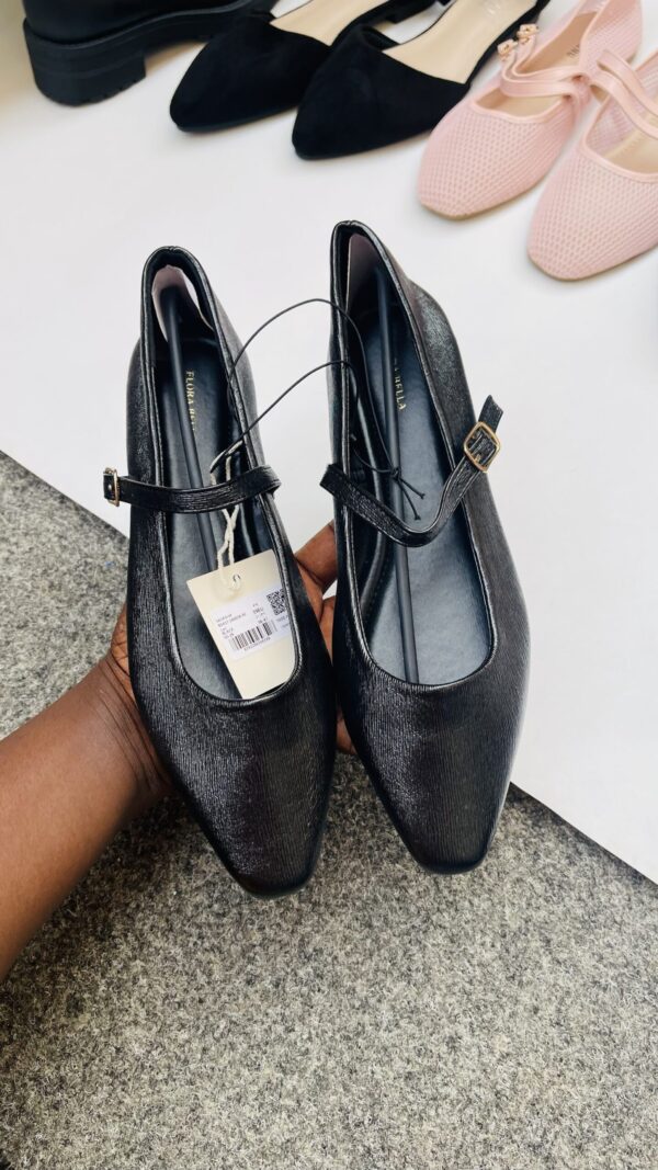 UPGRADED ADULT FLAT SHOES