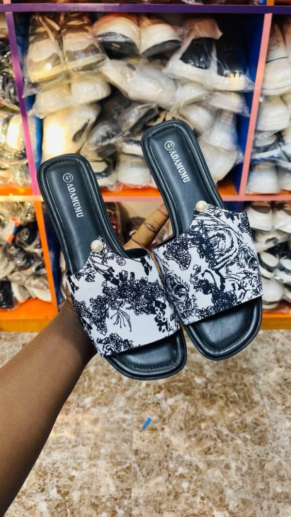 UPGRADED ADULT FLAT SHOES