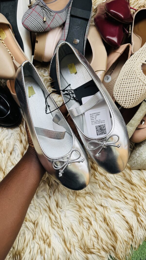 UPGRADED ADULT FLAT SHOES