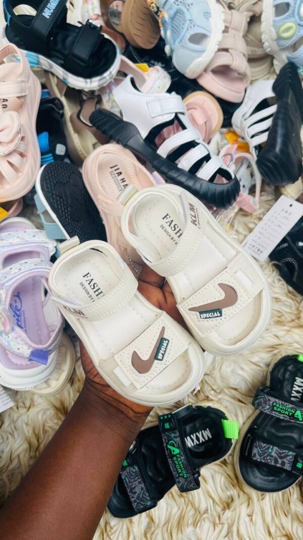 TODDLERS UNISEX SANDALS