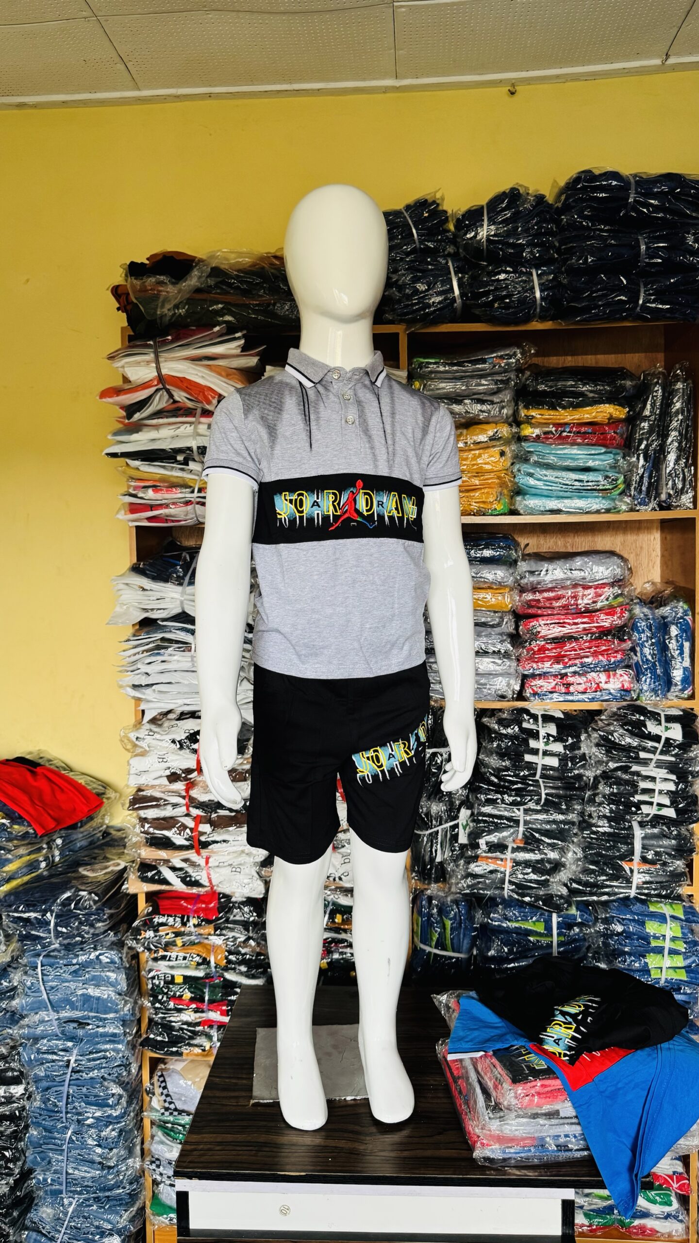 BOYS 2PC LUXURY SET #8007
( 5 sets )