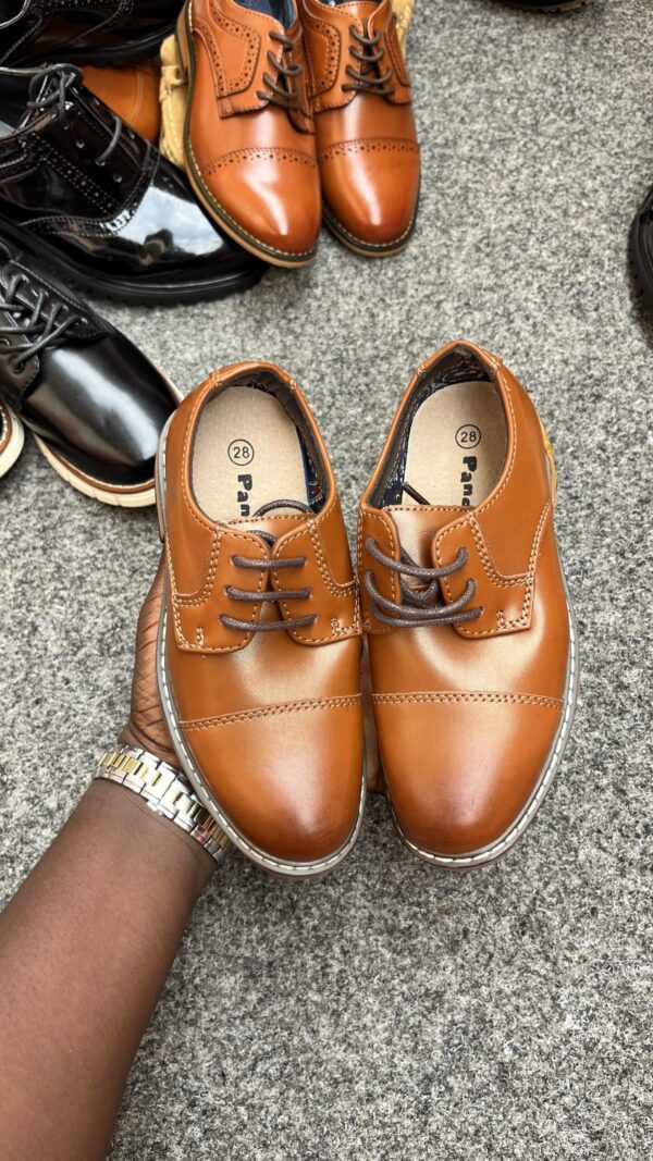 CHAIRMEN BOYS SHOES