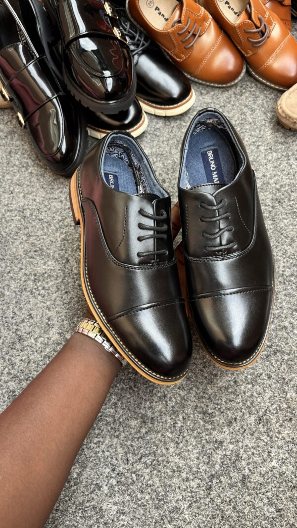 CHAIRMEN BOYS SHOES
