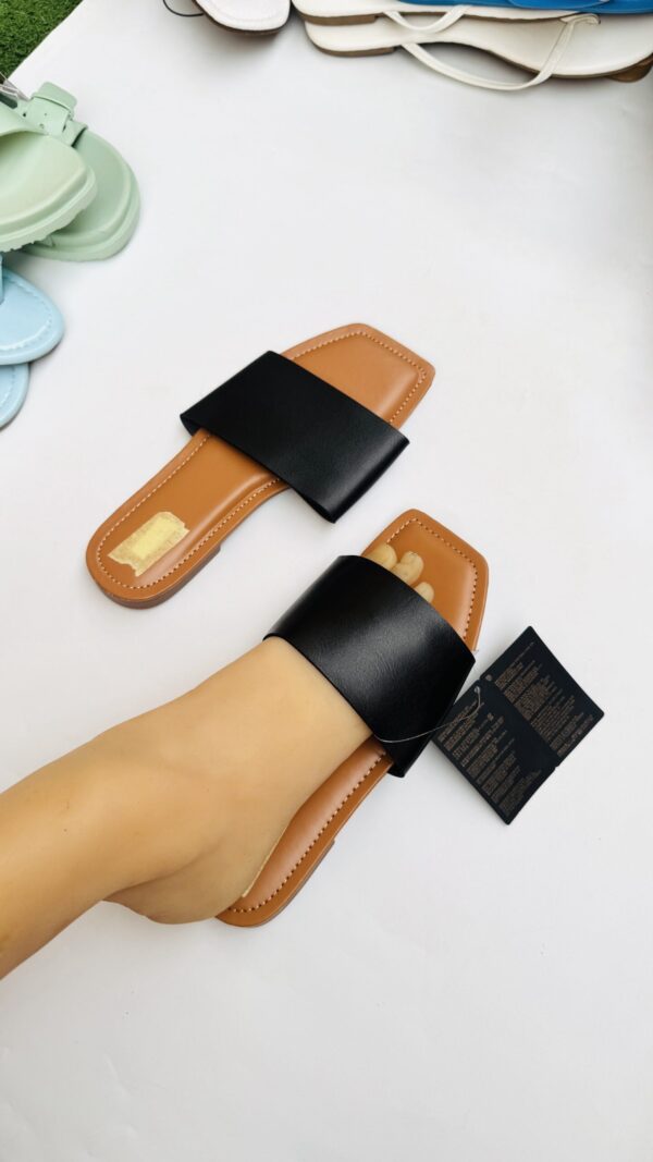 SLIPPERS / SANDALS MIX