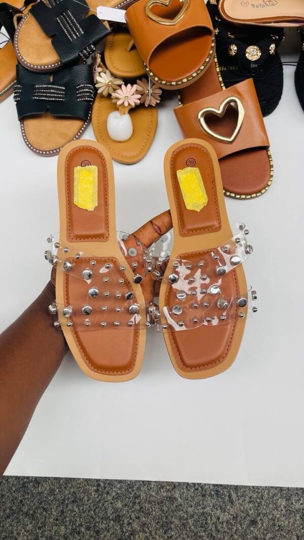 SLIPPERS & SANDALS MIX