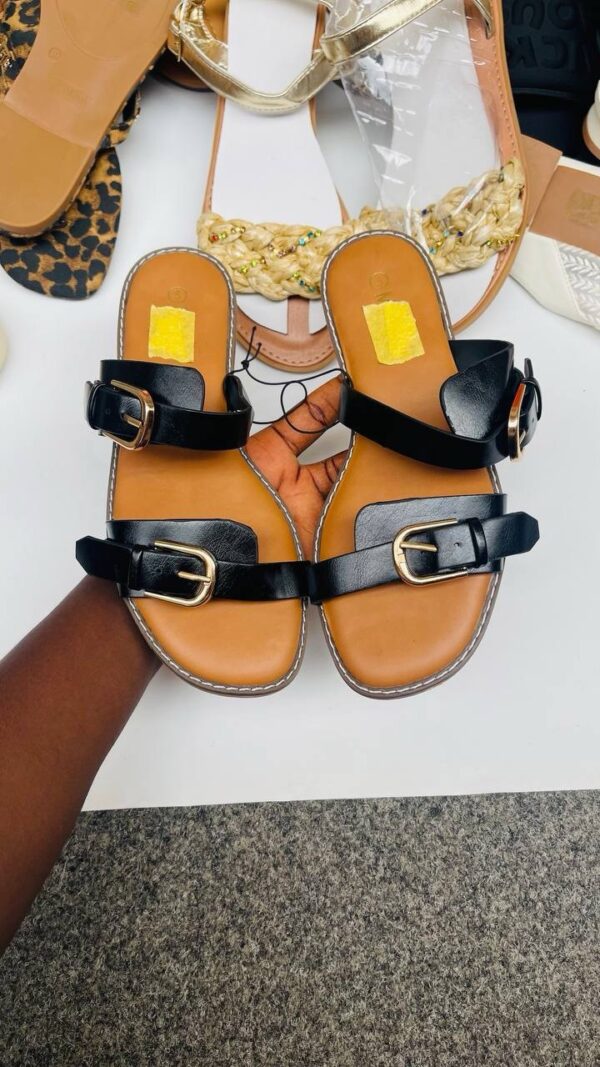 SLIPPERS & SANDALS MIX