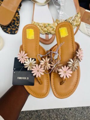 SLIPPERS & SANDALS MIX