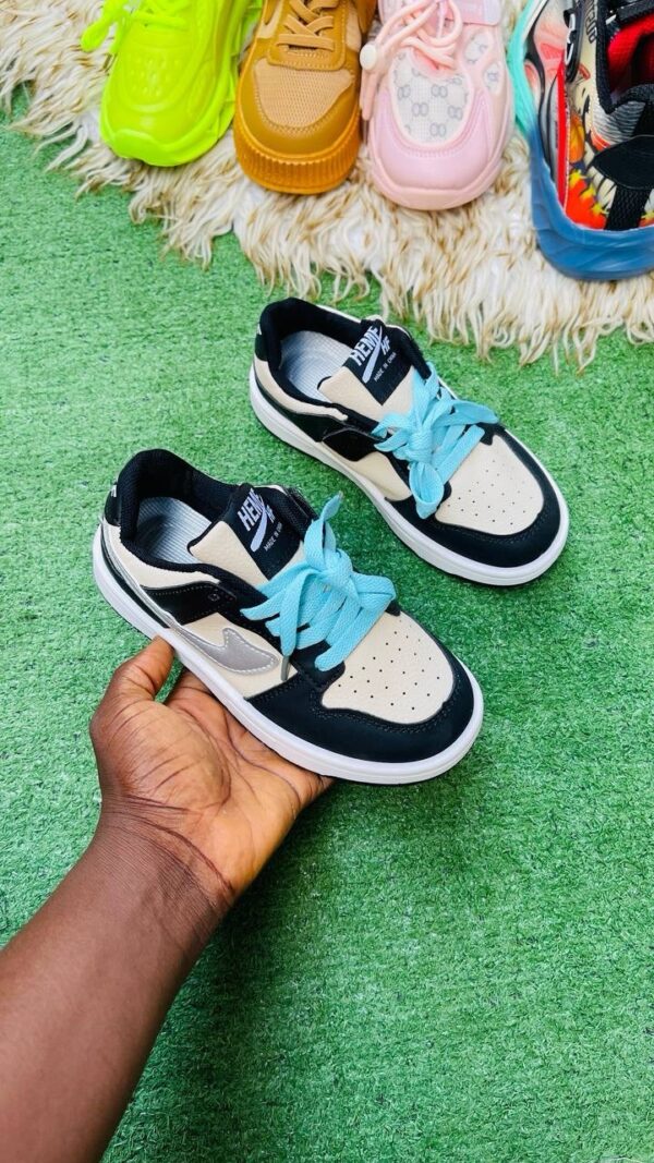 PEPPER DEM PRO KIDDIES SNEAKERS