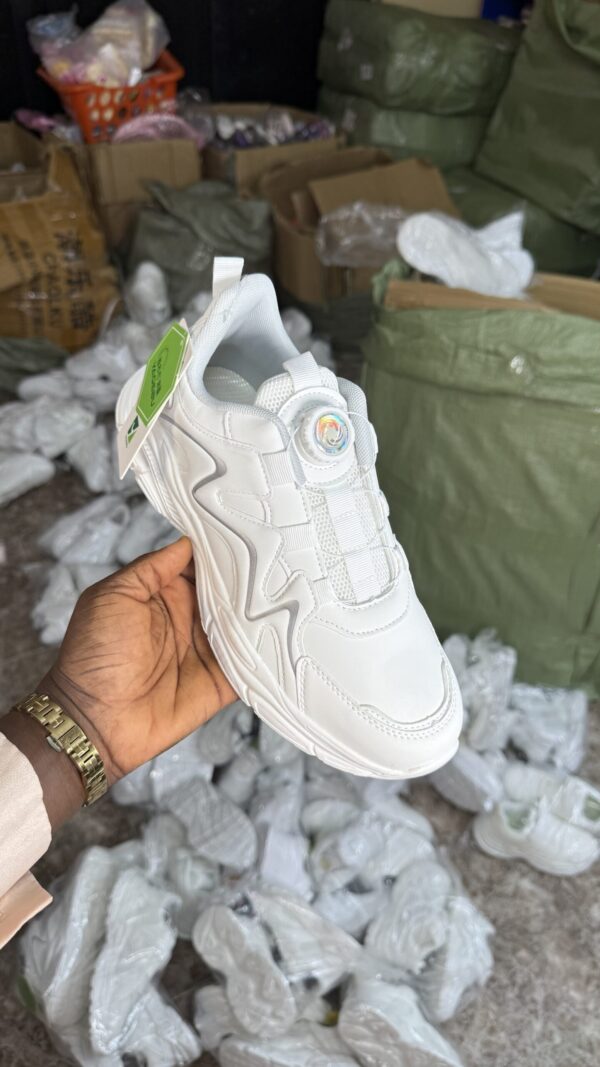 #WHITE KIDDIES SCHOOL SNEAKERS
