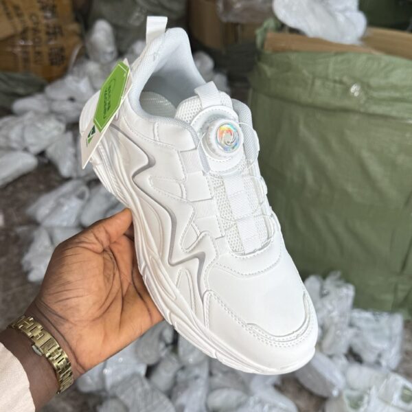 #WHITE KIDDIES SCHOOL SNEAKERS